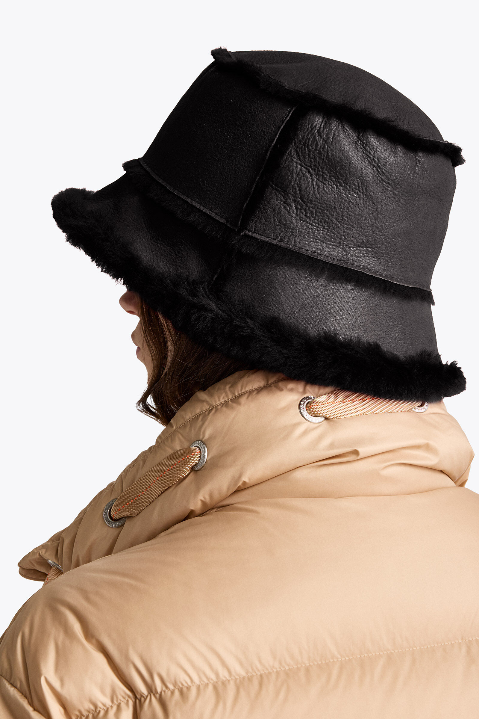 LYLLIS - SHEARLING BUCKET HAT BLACK | Parajumpers®