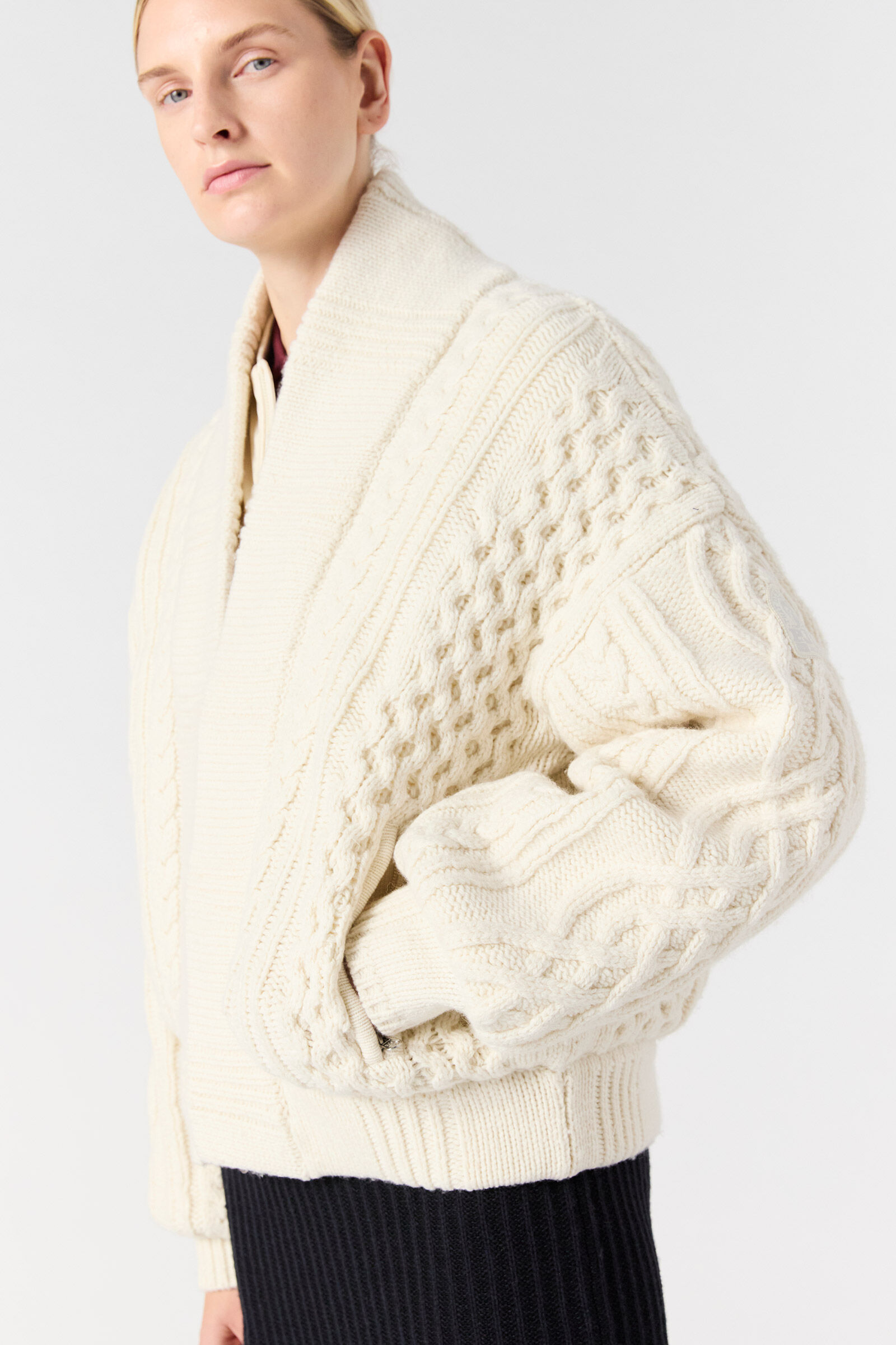 VERONICAJACQUARDKNIT CARDIGAN ホワイト VERONICAJACQUARDKNIT CARDIGAN ホワイト VERONICA JACQUARD KNIT