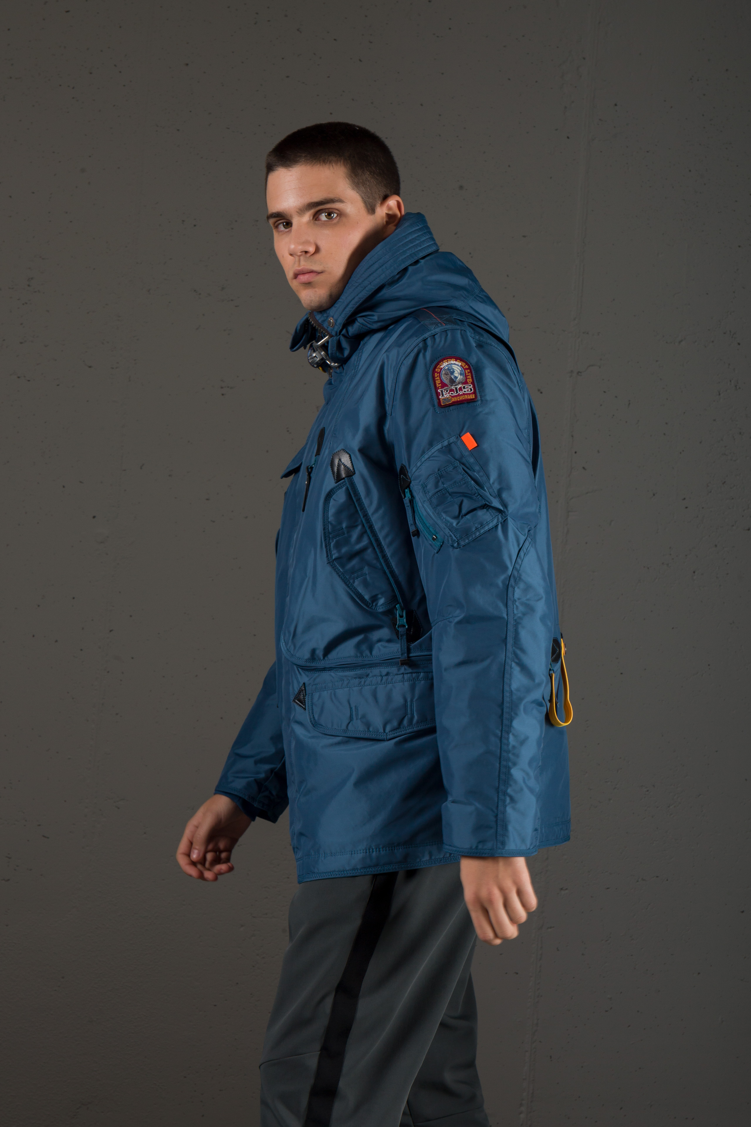 parajumpers right hand