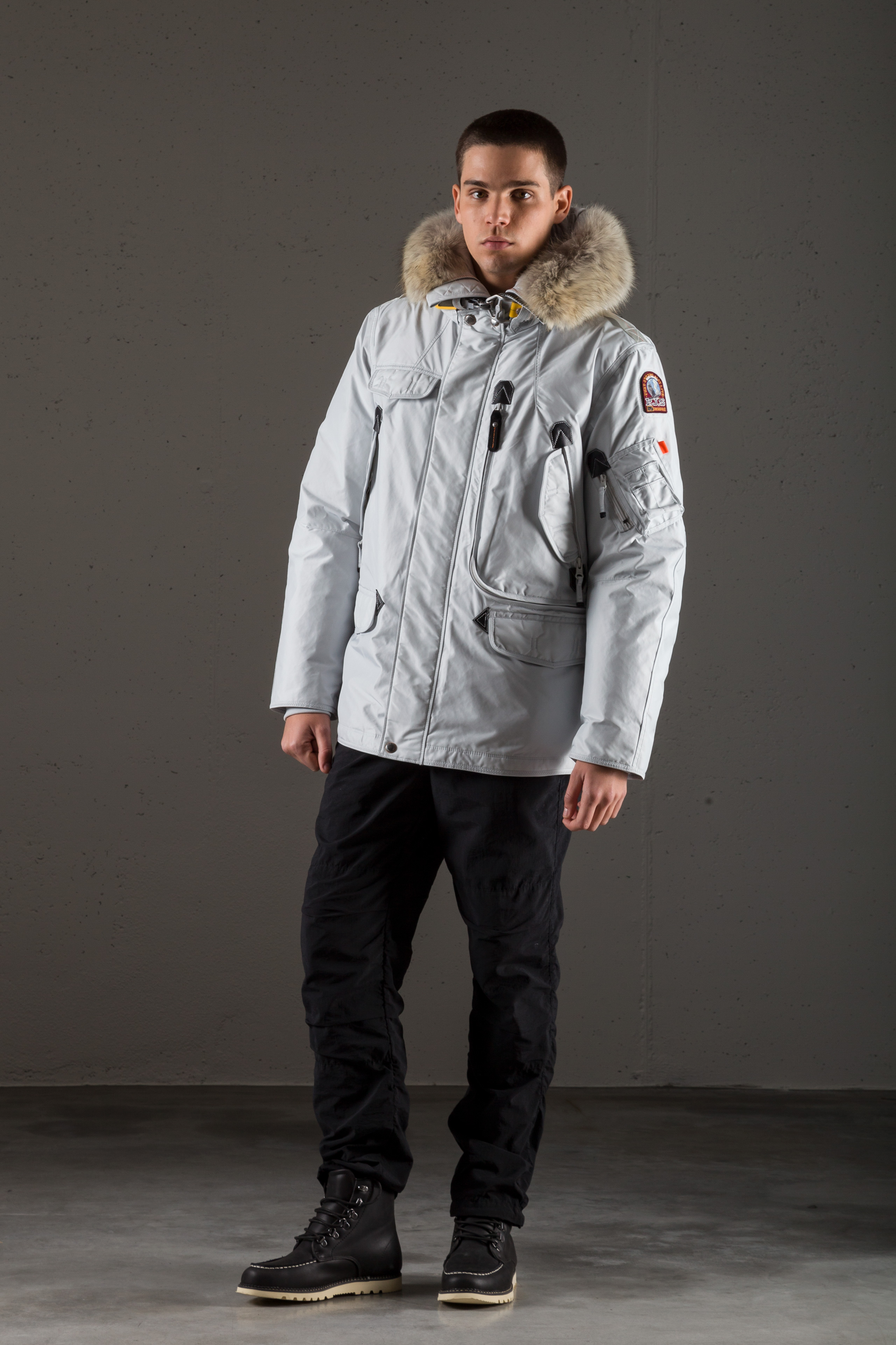 parajumpers right hand light